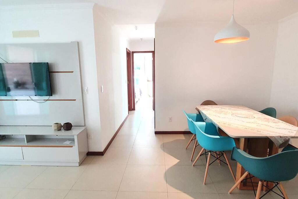 شقة كابو فريو  في Lindissimo Apartamento, Ar Condic, 7 Min Da Praia! المظهر الخارجي الصورة